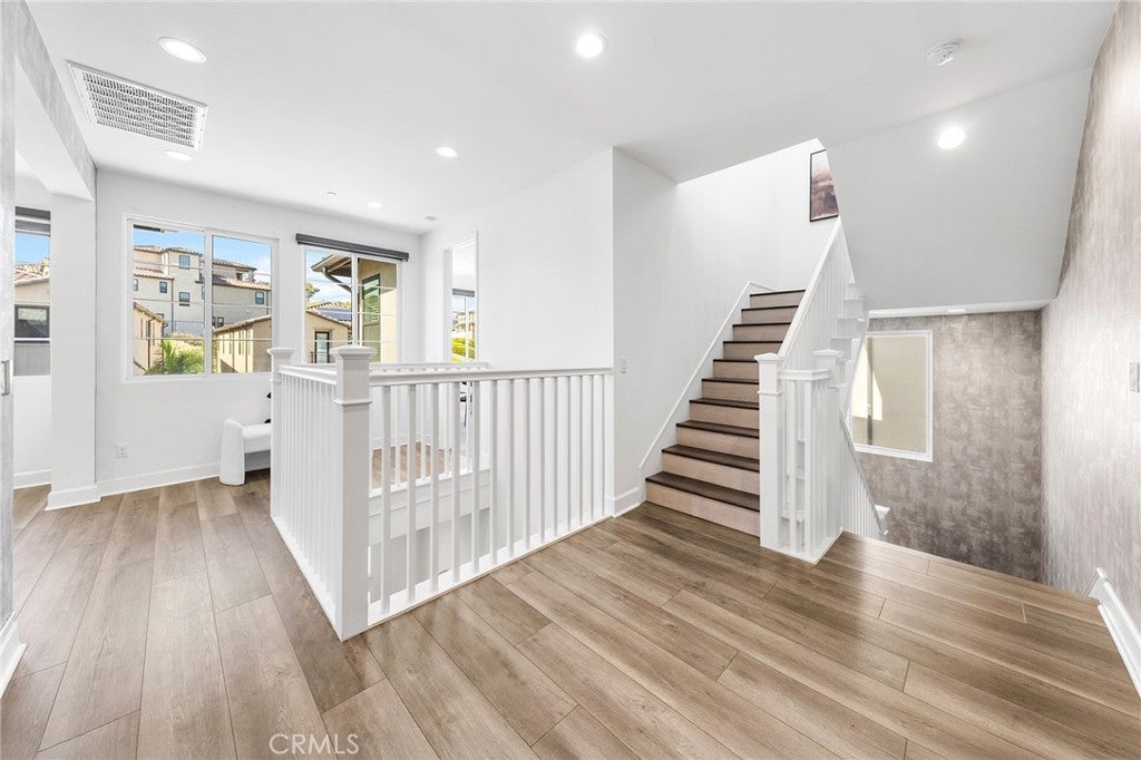 Lake Forest, California, 92630, United States, 5 Bedrooms Bedrooms, ,6 BathroomsBathrooms,Residential,Active,1801044