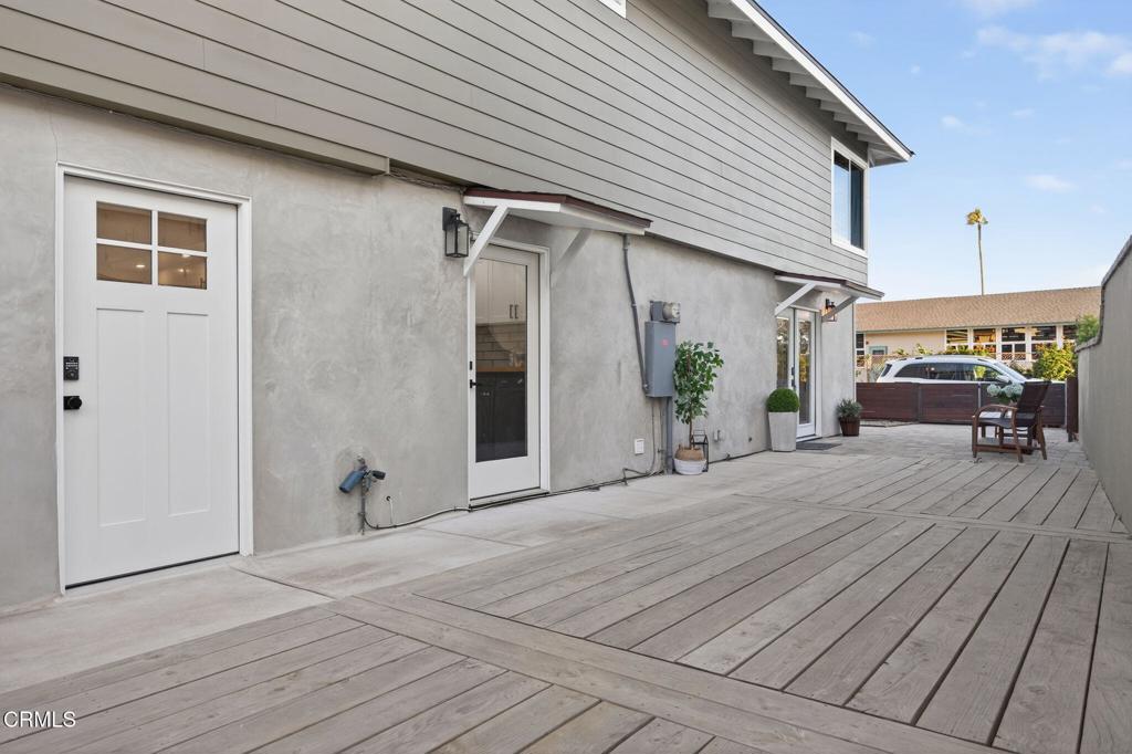 Ventura, California, 93001, United States, 4 Bedrooms Bedrooms, ,3 BathroomsBathrooms,Residential,Active,1926891