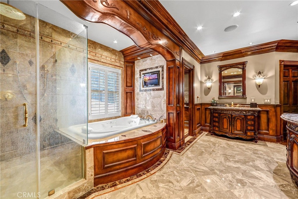 Arcadia, California, 91006, United States, 8 Bedrooms Bedrooms, ,10 BathroomsBathrooms,Residential,Active,1922498