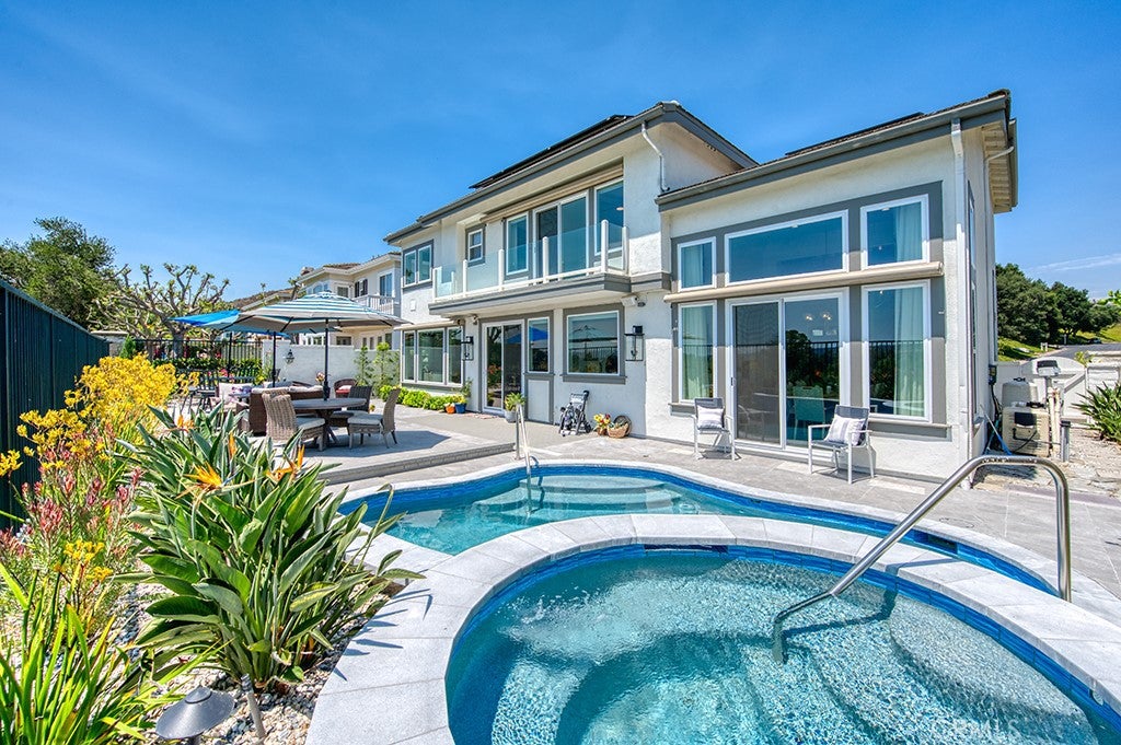 Trabuco Canyon, California, 92679, United States, 4 Bedrooms Bedrooms, ,3 BathroomsBathrooms,Residential,Active,1910158