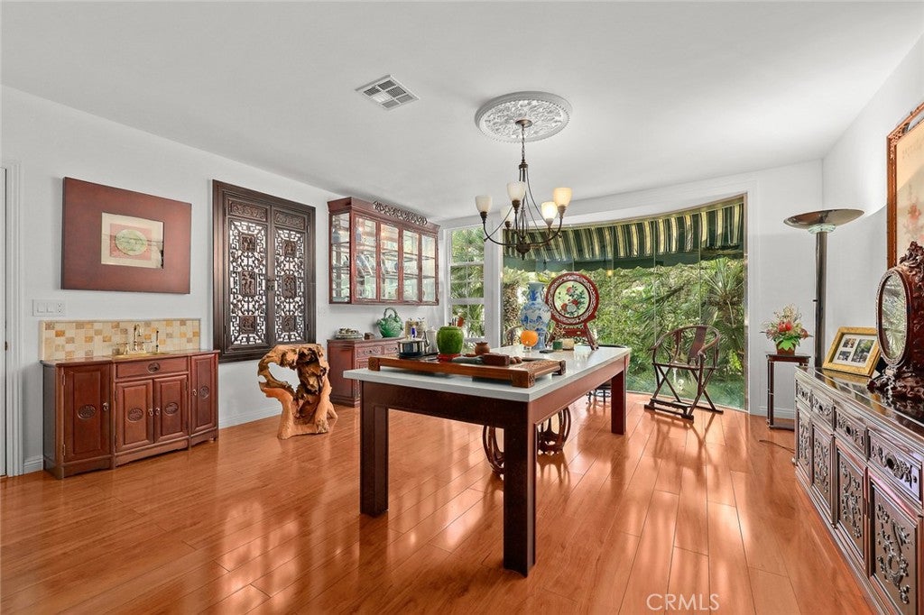 San Marino, California, 91108, United States, 6 Bedrooms Bedrooms, ,6 BathroomsBathrooms,Residential,Active,2008270