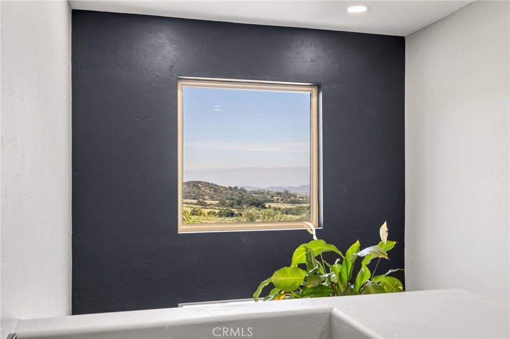 Yucaipa, California, 92399, United States, 4 Bedrooms Bedrooms, ,6 BathroomsBathrooms,Residential,Active,1858722