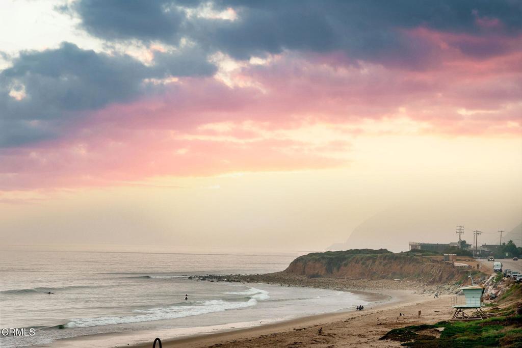 Malibu, California, 90265, United States, 4 Bedrooms Bedrooms, ,4 BathroomsBathrooms,Residential,Active,2006937