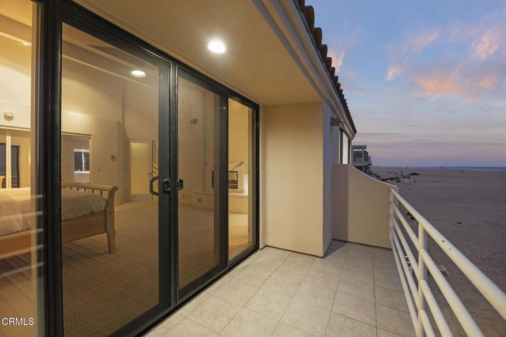 Oxnard, California, 93035, United States, 3 Bedrooms Bedrooms, ,3 BathroomsBathrooms,Residential,Active,1951816