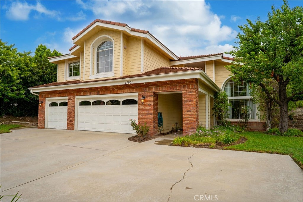 Granada Hills, California, 91344, United States, 5 Bedrooms Bedrooms, ,3 BathroomsBathrooms,Residential,Active,1952998