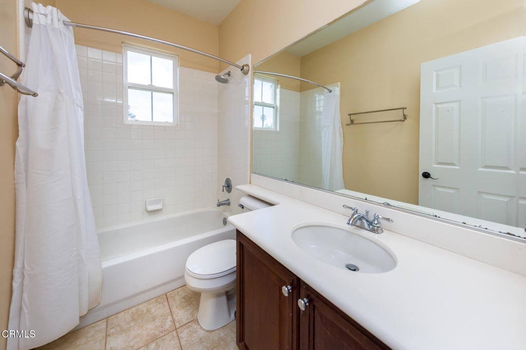 Newbury Park, California, 91320, United States, 5 Bedrooms Bedrooms, ,5 BathroomsBathrooms,Residential,Active,1914613