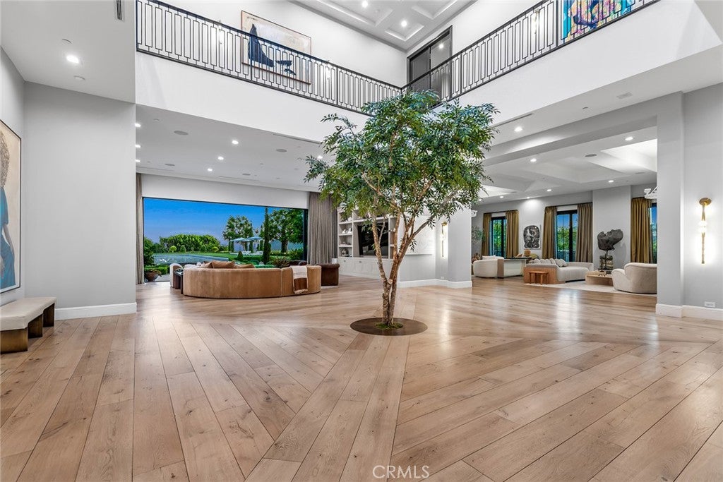 Los Angeles, California, 90077, United States, 8 Bedrooms Bedrooms, ,12 BathroomsBathrooms,Residential,Active,1905105