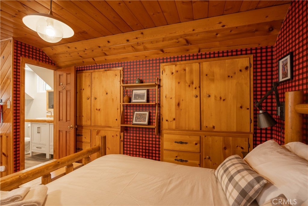 Big Bear Lake, California, 92315, United States, 4 Bedrooms Bedrooms, ,3 BathroomsBathrooms,Residential,Contingent,1945531