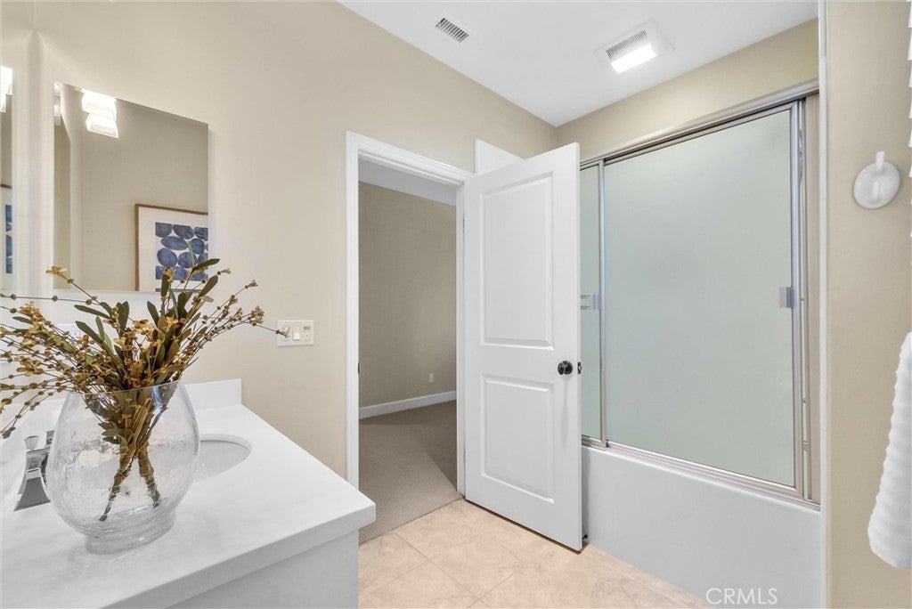 Irvine, California, 92620, United States, 4 Bedrooms Bedrooms, ,4 BathroomsBathrooms,Residential,Active,1986877