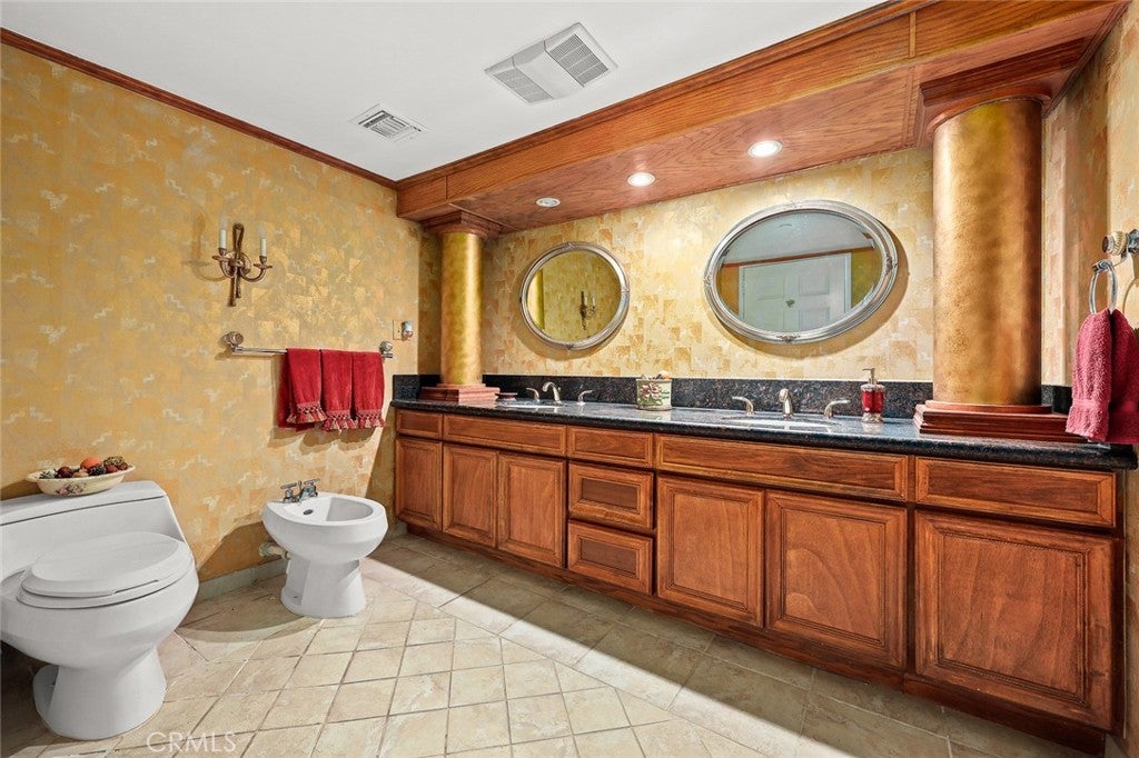 San Marino, California, 91108, United States, 6 Bedrooms Bedrooms, ,6 BathroomsBathrooms,Residential,Active,2008270