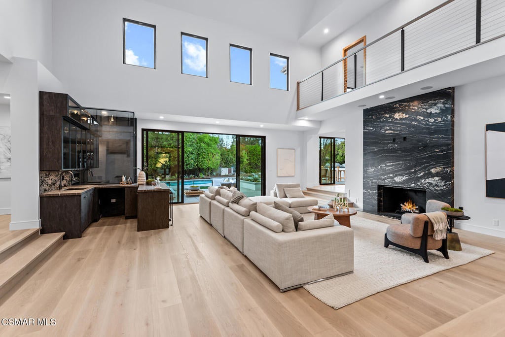 Westlake Village, California, 91362, United States, 5 Bedrooms Bedrooms, ,7 BathroomsBathrooms,Residential,Active,1985560