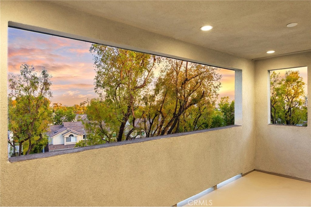 Lake Forest, California, 92630, United States, 5 Bedrooms Bedrooms, ,6 BathroomsBathrooms,Residential,Active,1801044