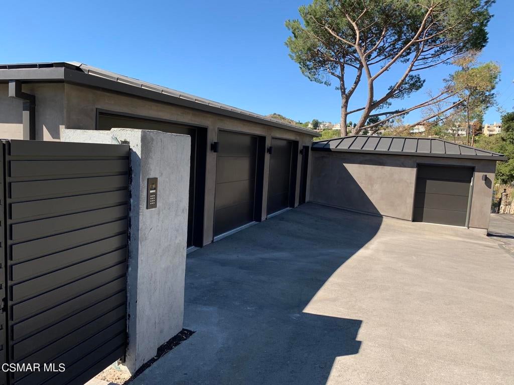 Lake Sherwood, California, 91361, United States, ,4 BathroomsBathrooms,Residential,Active,1820410