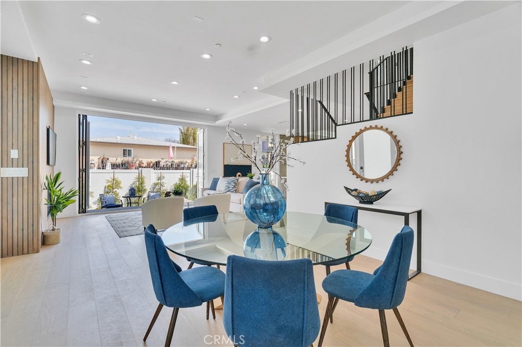 Redondo Beach, California, 90278, United States, 5 Bedrooms Bedrooms, ,5 BathroomsBathrooms,Residential,Active,1959976