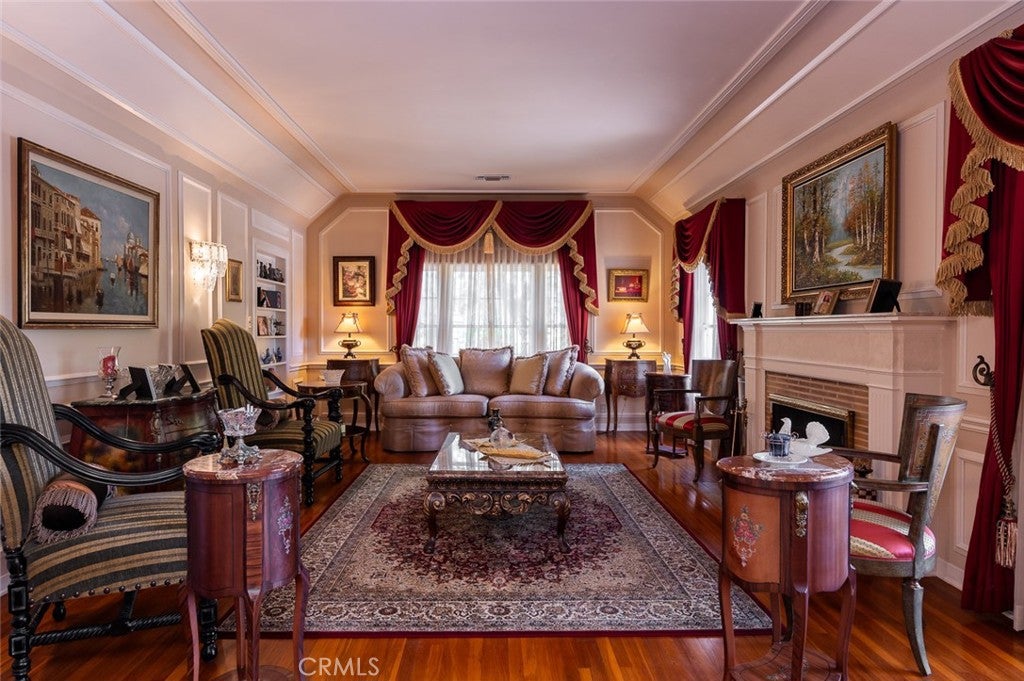 Glendale, California, 91207, United States, 4 Bedrooms Bedrooms, ,4 BathroomsBathrooms,Residential,Active,1945087