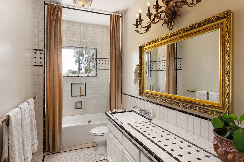 Long Beach, California, 90807, United States, ,7 BathroomsBathrooms,Residential,Active,1824496