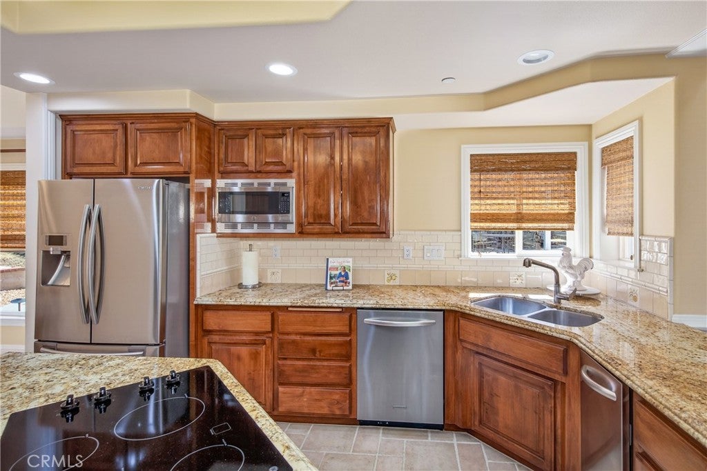 Redlands, California, 92373, United States, 4 Bedrooms Bedrooms, ,4 BathroomsBathrooms,Residential,Active,2022325