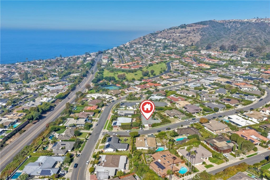 Dana Point, California, 92629, United States, 3 Bedrooms Bedrooms, ,2 BathroomsBathrooms,Residential,Active,1973342