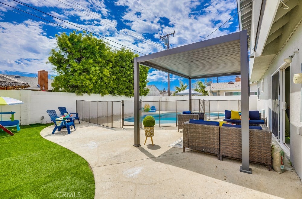 Garden Grove, California, 92845, United States, 5 Bedrooms Bedrooms, ,2 BathroomsBathrooms,Residential,Active,1927673
