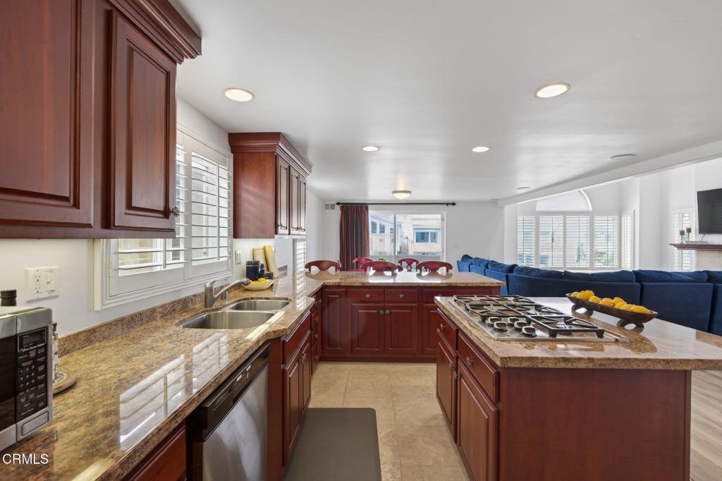 Oxnard, California, 93035, United States, 4 Bedrooms Bedrooms, ,3 BathroomsBathrooms,Residential,Active,2031789