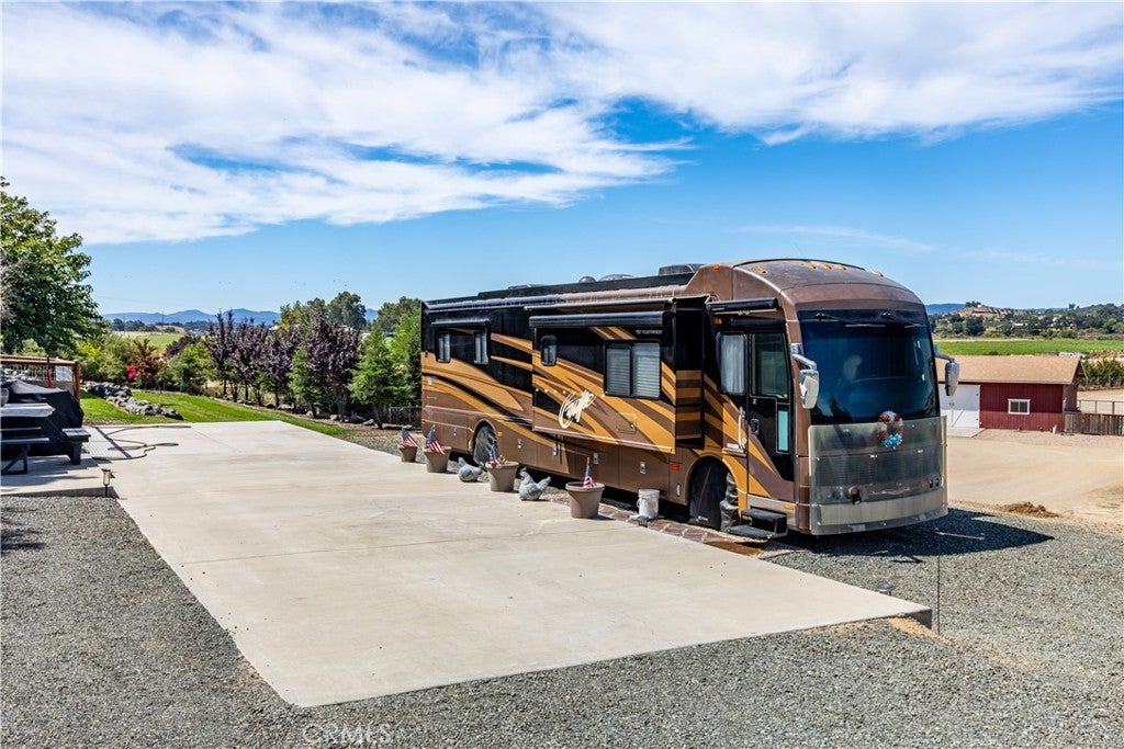 Paso Robles, California, 93446, United States, 7 Bedrooms Bedrooms, ,4 BathroomsBathrooms,Residential,Active,1904141