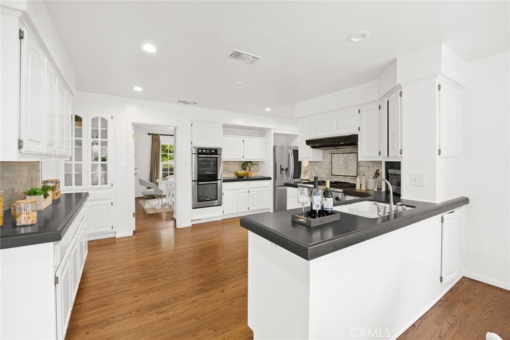 San Marino, California, 91108, United States, 4 Bedrooms Bedrooms, ,3 BathroomsBathrooms,Residential,Active,1993951