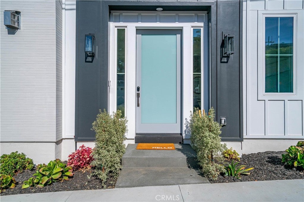 Redondo Beach, California, 90278, United States, 5 Bedrooms Bedrooms, ,5 BathroomsBathrooms,Residential,Active,1959976