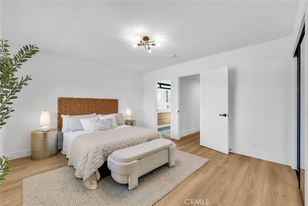 Huntington Beach, California, 92646, United States, 4 Bedrooms Bedrooms, ,3 BathroomsBathrooms,Residential,Active,1998762