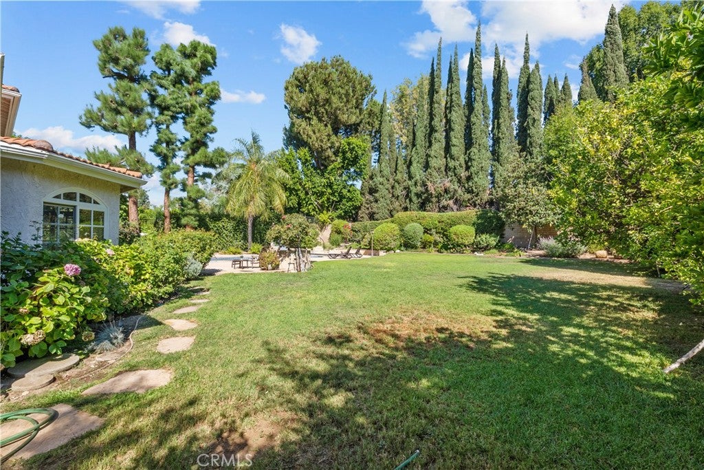 Northridge, California, 91324, United States, 5 Bedrooms Bedrooms, ,4 BathroomsBathrooms,Residential,Active,1952628