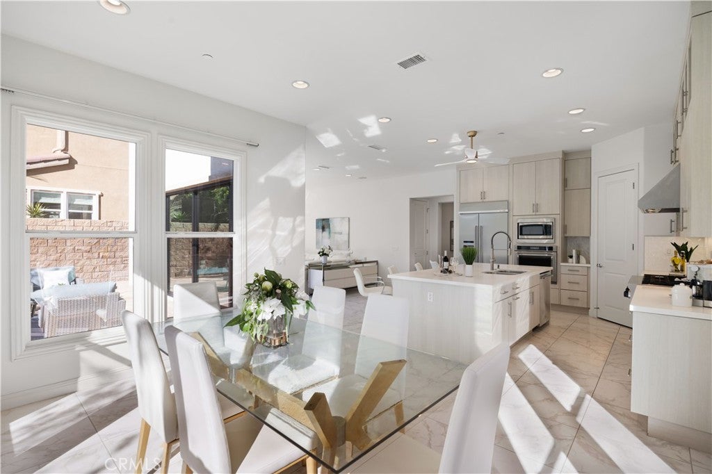 Carlsbad, California, 92010, United States, 4 Bedrooms Bedrooms, ,5 BathroomsBathrooms,Residential,Active,2014609