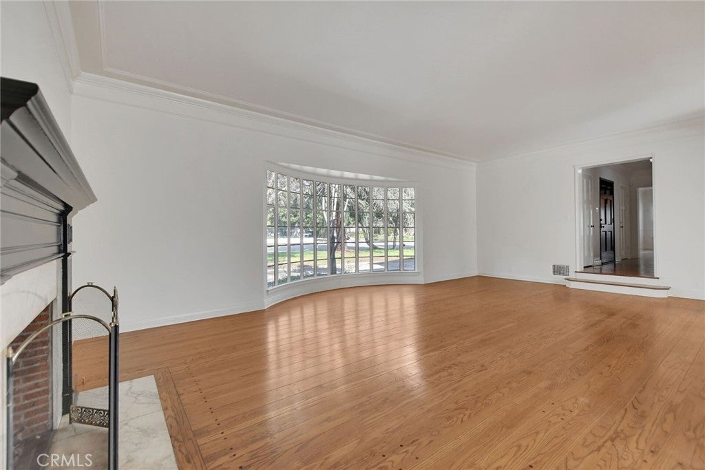 Pasadena, California, 91107, United States, 3 Bedrooms Bedrooms, ,3 BathroomsBathrooms,Residential,Active,1972145