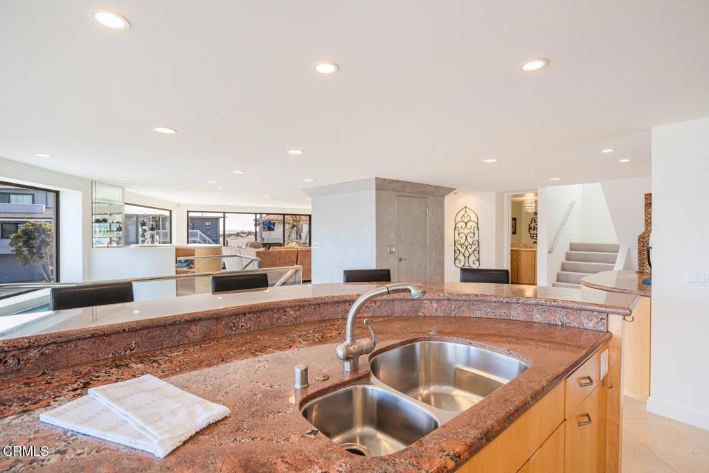 Oxnard, California, 93035, United States, 3 Bedrooms Bedrooms, ,4 BathroomsBathrooms,Residential,Active,1880199