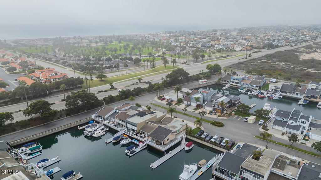 Oxnard, California, 93035, United States, 2 Bedrooms Bedrooms, ,2 BathroomsBathrooms,Residential,Active,1990634