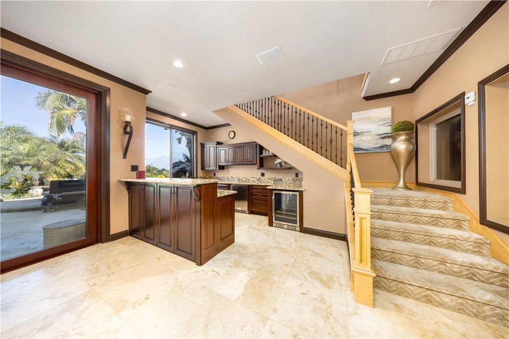 Pomona, California, 91766, United States, 5 Bedrooms Bedrooms, ,5 BathroomsBathrooms,Residential,Active,1989773