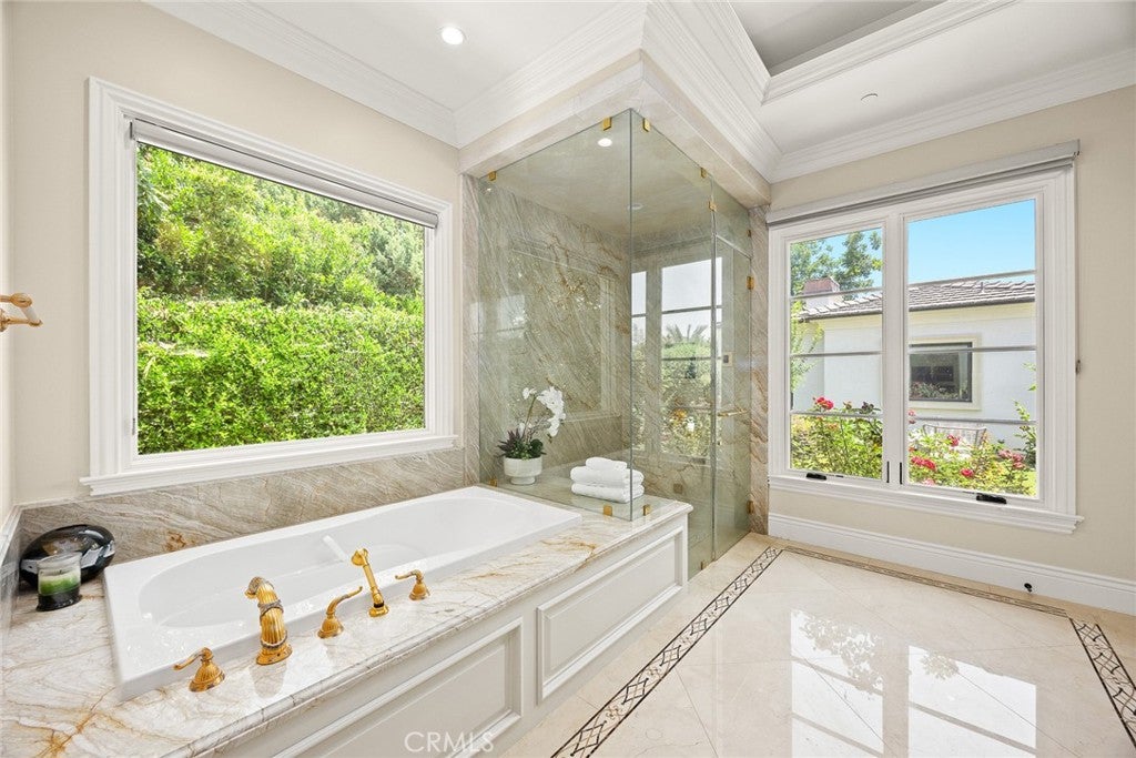 Arcadia, California, 91007, United States, 6 Bedrooms Bedrooms, ,7 BathroomsBathrooms,Residential,Pending,1898195