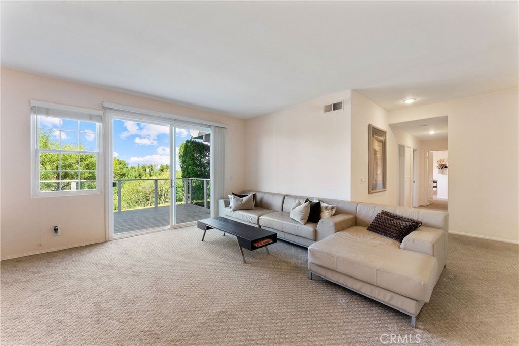 Irvine, California, 92603, United States, 4 Bedrooms Bedrooms, ,4 BathroomsBathrooms,Residential,Active,1986909