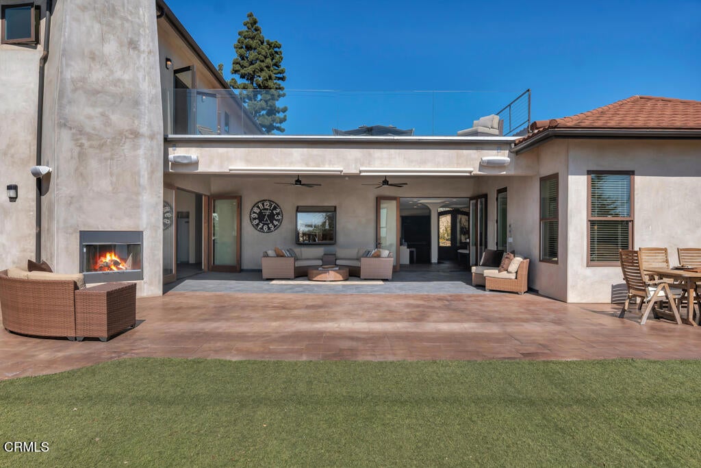 Camarillo, California, 93010, United States, 5 Bedrooms Bedrooms, ,5 BathroomsBathrooms,Residential,Active,1905055