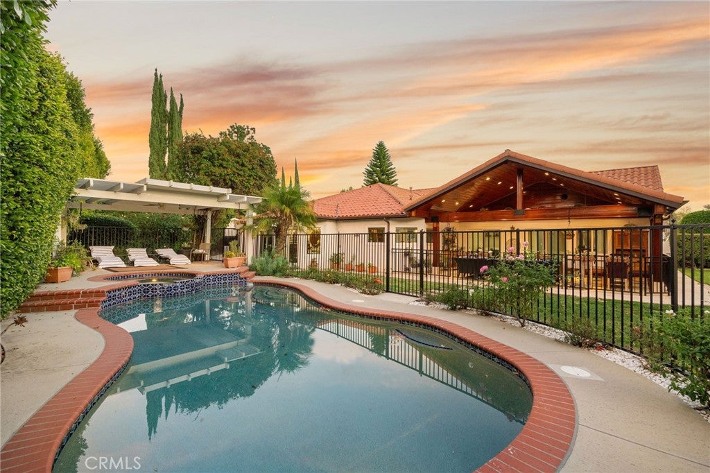 Chatsworth, California, 91311, United States, 4 Bedrooms Bedrooms, ,3 BathroomsBathrooms,Residential,Active,2006764