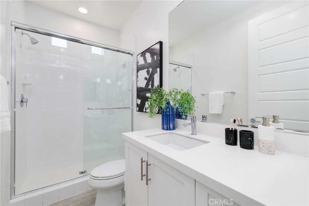 Irvine, California, 92618, United States, 3 Bedrooms Bedrooms, ,3 BathroomsBathrooms,Residential,Active,1942374