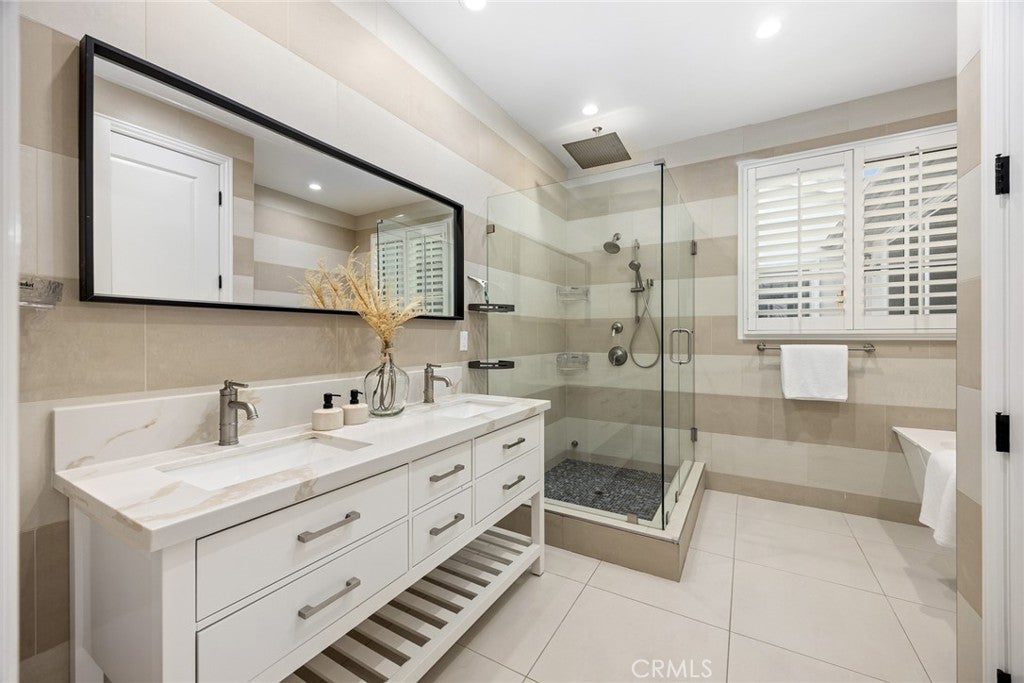 Temple City, California, 91780, United States, 4 Bedrooms Bedrooms, ,5 BathroomsBathrooms,Residential,Active,2016702