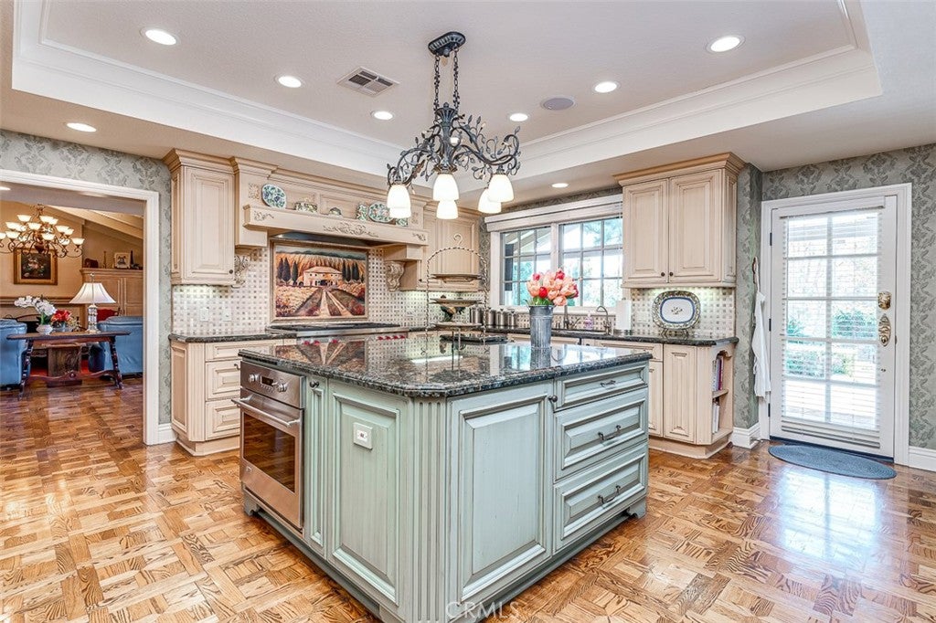 Fullerton, California, 92835, United States, 4 Bedrooms Bedrooms, ,3 BathroomsBathrooms,Residential,Active,1894565