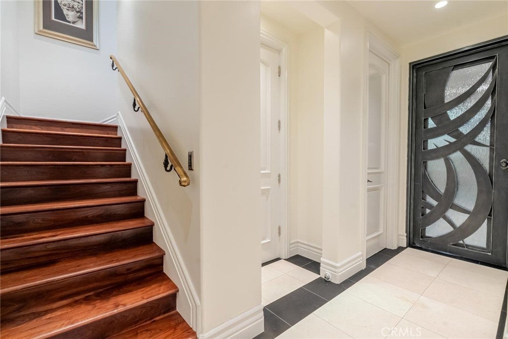 Valencia, California, 91381, United States, 7 Bedrooms Bedrooms, ,10 BathroomsBathrooms,Residential,Active,1959930