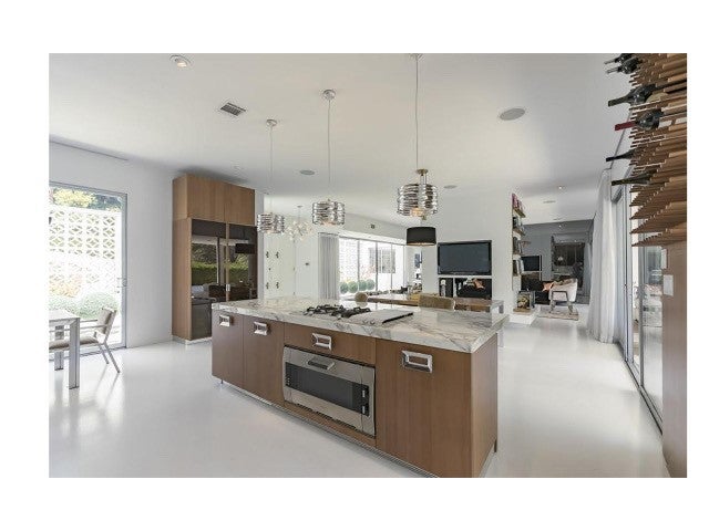 Pasadena, California, 91105, United States, 3 Bedrooms Bedrooms, ,3 BathroomsBathrooms,Residential,Active,2027742