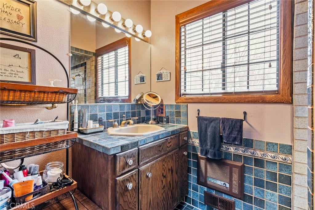 Paso Robles, California, 93446, United States, ,6 BathroomsBathrooms,Residential,Active,1769488