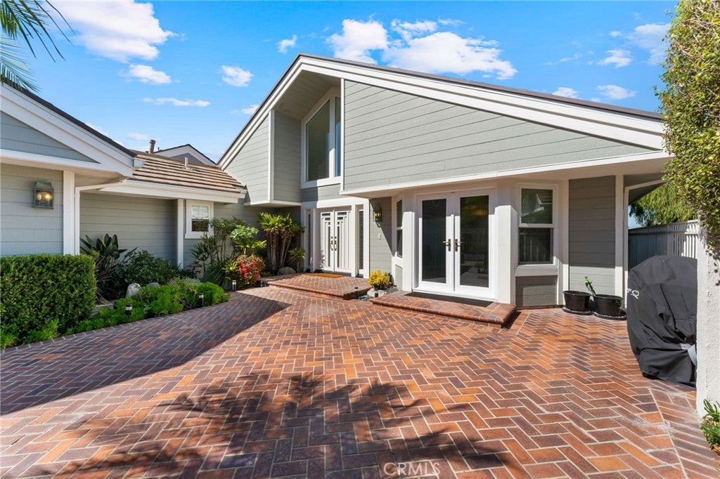 Irvine, California, 92603, United States, 4 Bedrooms Bedrooms, ,4 BathroomsBathrooms,Residential,Active,1986909