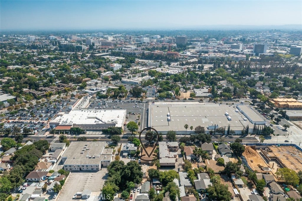 Pasadena, California, 91103, United States, 2 Bedrooms Bedrooms, ,2 BathroomsBathrooms,Residential,Active,2007959