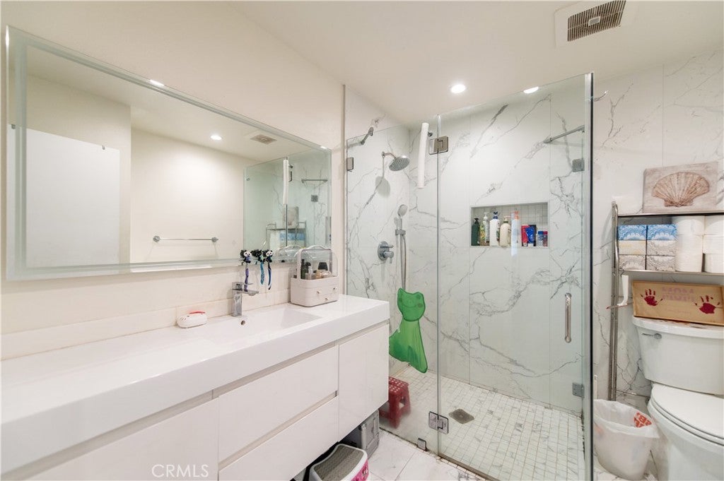 La Verne, California, 91750, United States, 5 Bedrooms Bedrooms, ,4 BathroomsBathrooms,Residential,Active,1965796