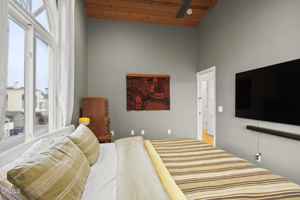 Oxnard, California, 93035, United States, 3 Bedrooms Bedrooms, ,4 BathroomsBathrooms,Residential,Active,1905342