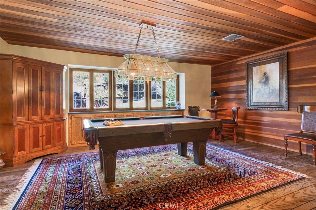 Yucaipa, California, 92399, United States, 4 Bedrooms Bedrooms, ,5 BathroomsBathrooms,Residential,Active,1990591