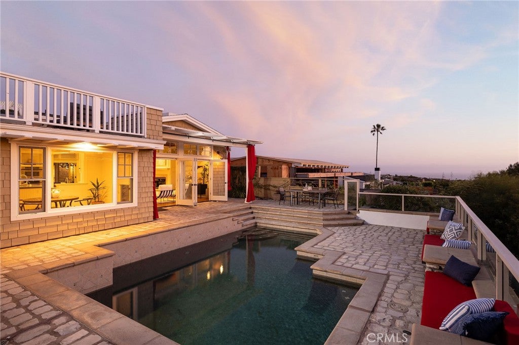 Corona Del Mar, California, 92625, United States, 4 Bedrooms Bedrooms, ,3 BathroomsBathrooms,Residential,Active,1871240